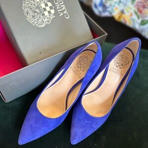 Vince Camuto Sz 7 Blue Suede stiletto BRAND NEW IN BOX